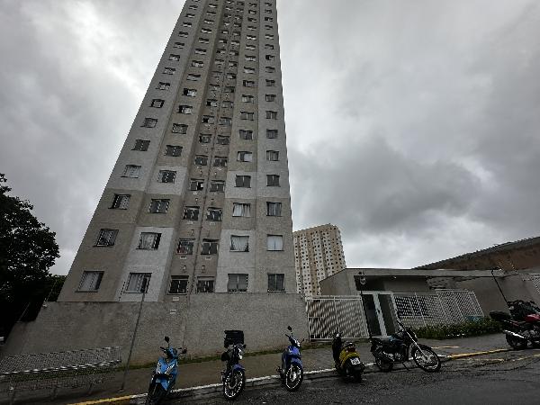 Apartamento no Cond Projeto Imobiliario E 75